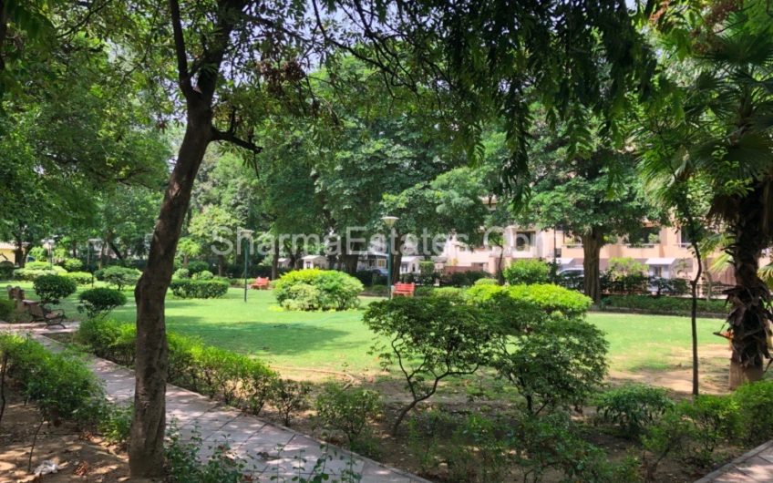 Independent Property for Sale Rajdoot Marg Chanakyapuri Central Delhi | House in Diplomatic Area