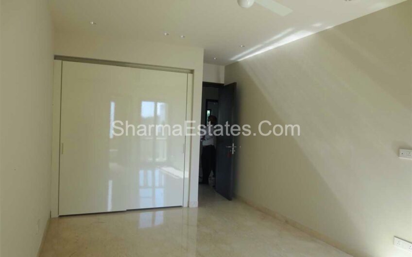 3 BHK Apartment for Sale in Jor Bagh New Delhi | Residential Property on First Floor Resale at Central Delhi